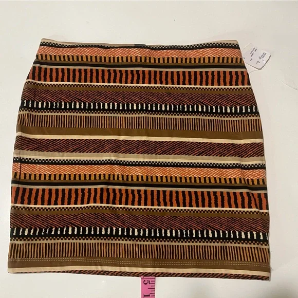 Forever 21 Bandu body on tribal print skirt size M - Picture 5 of 5